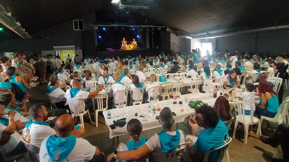 Los Gandules actuaron en la comida de hermandad de las peñas.