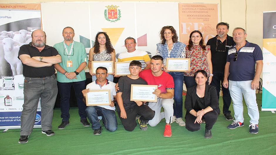 Imagen de los galardonados con los XIV Premios a la Viabilidad de las Ganaderías de Ovino.