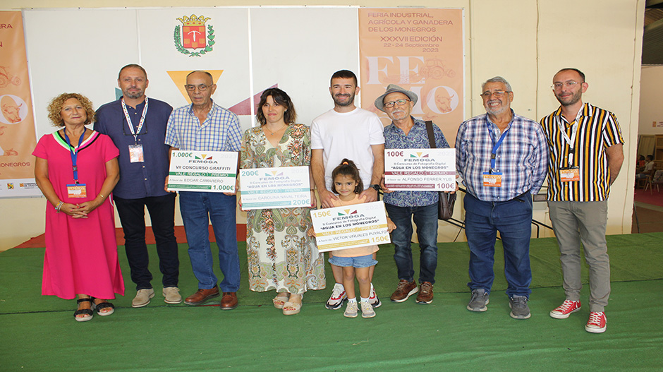 Los premiados del certamen de fotografía digital han obtenido vales canjeables por servicios y productos en comercios de Sariñena. 