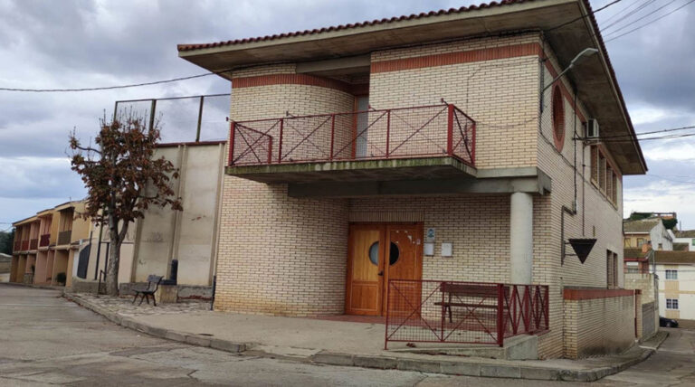 centro_sociocultural_robres