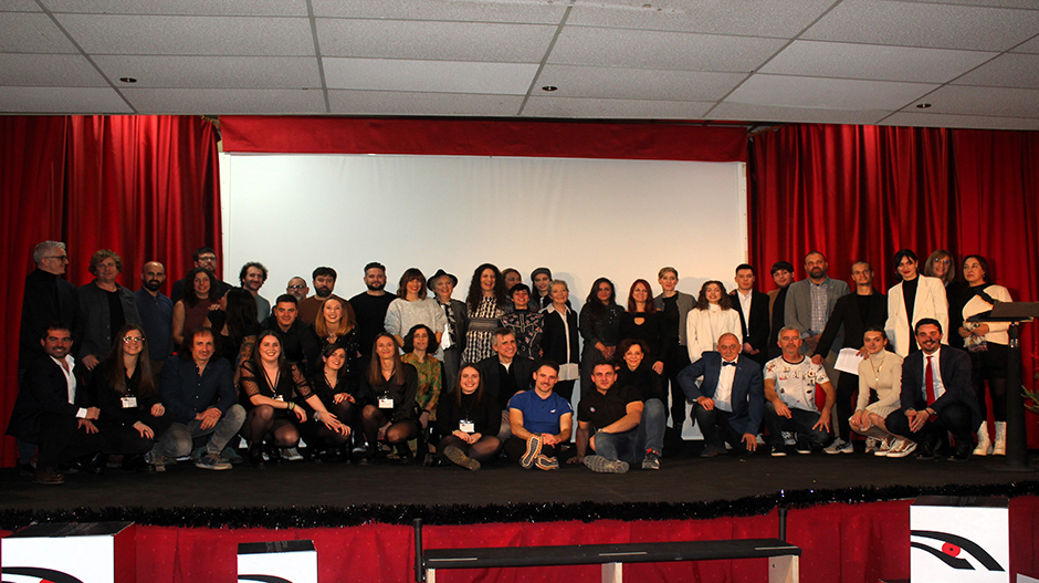 Foto de familia de los premiados en el festival de Bujaraloz.