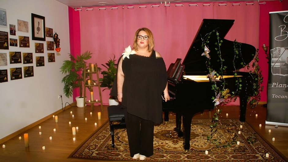 La pianista en una de sus últimas actuaciones en Sariñena.