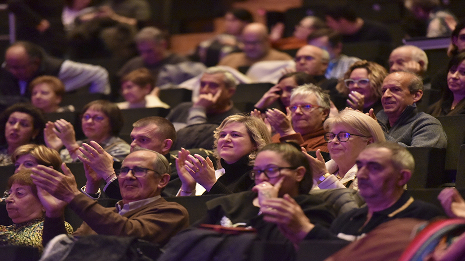 El público volvió a llenar el Palacio de Congresos de Huesca y disfrutó con las actuaciones.