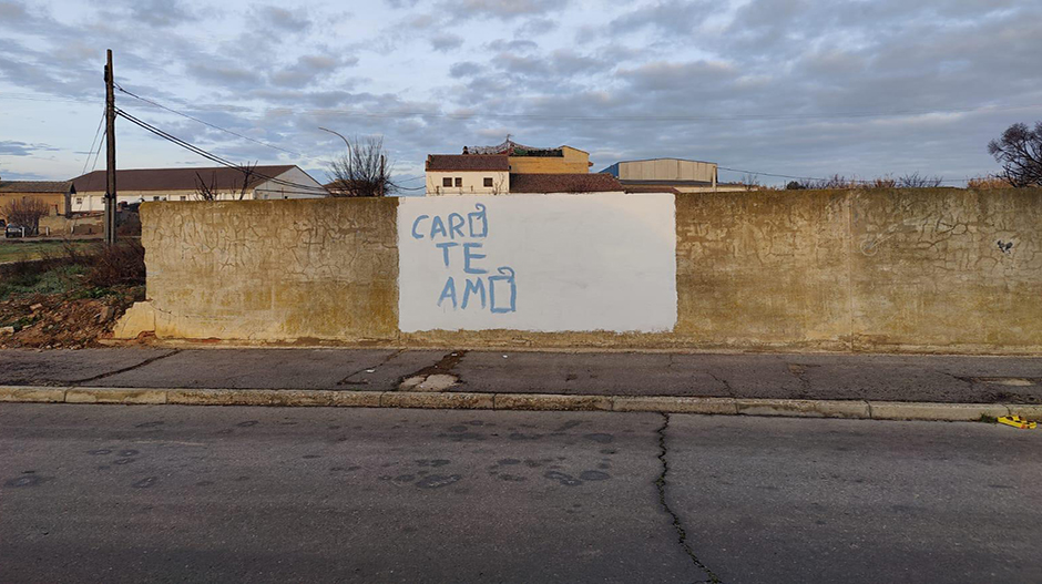 Imagen de la última pintada realizada por el hombre denunciado en un muro de Grañén.