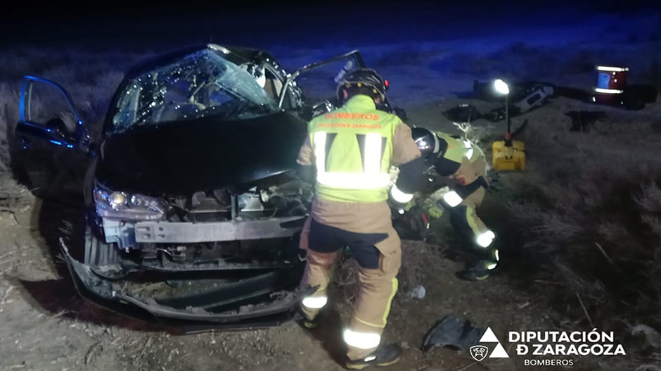 Los bomberos de la DPZ han intervenido para excarcelar a la mujer herida. DPZ