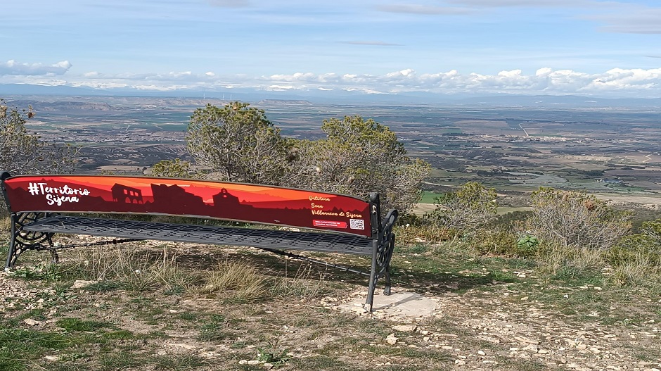 Uno de los enclaves naturales más singulares del recorrido es el conocido Pilón, el punto más alto de la sierra.