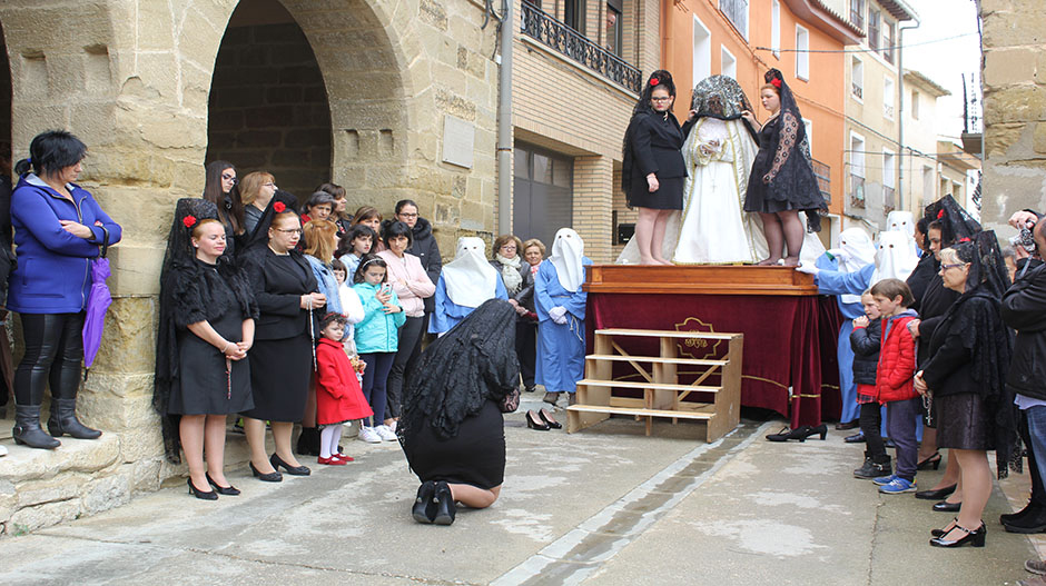 Las Cortesías de Sena están entre los actos más singulares de la Semana Santa.