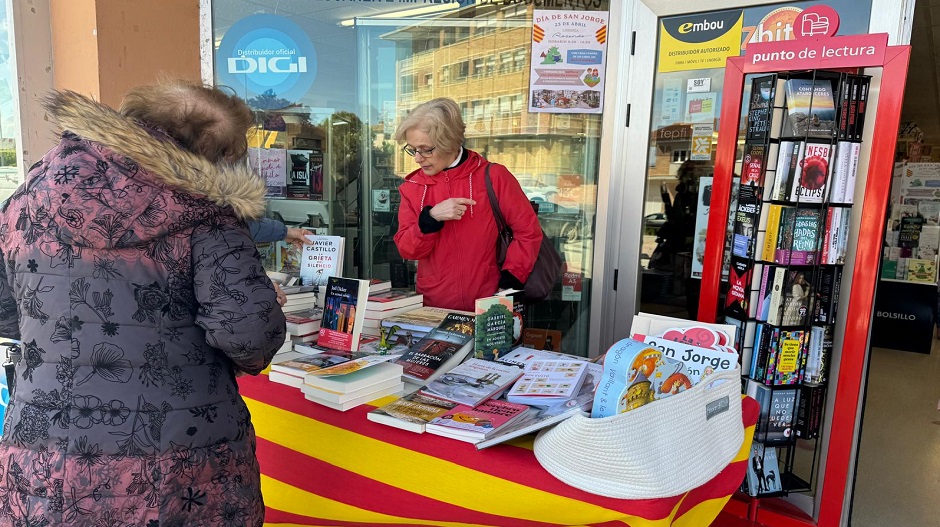 La librería Rosendo ha acercado al público una amplia selección de libros.