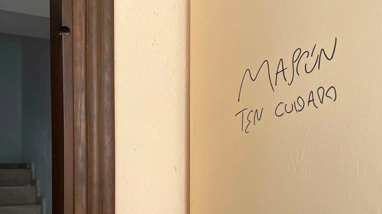 pintada_contra_concejal_cha_sariñena