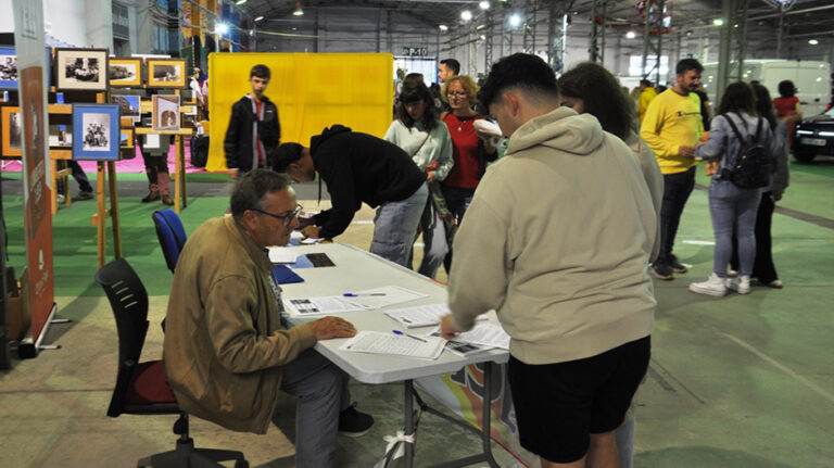 recogida_firmas_sijena_1