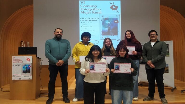 Entrega premios VI Concurso Fotog Mujer Rural (1)