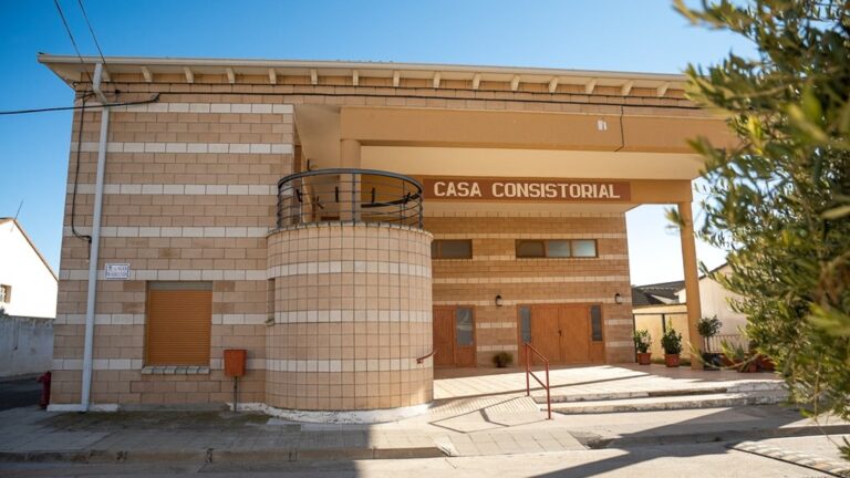 Albalatillo-ayuntamiento-fachada (2) – copia
