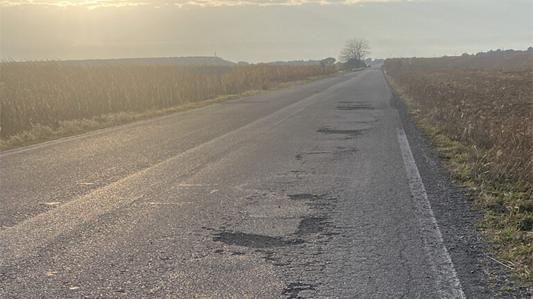 Estado de la A1223 a su paso por Alberuela de Tubo copia